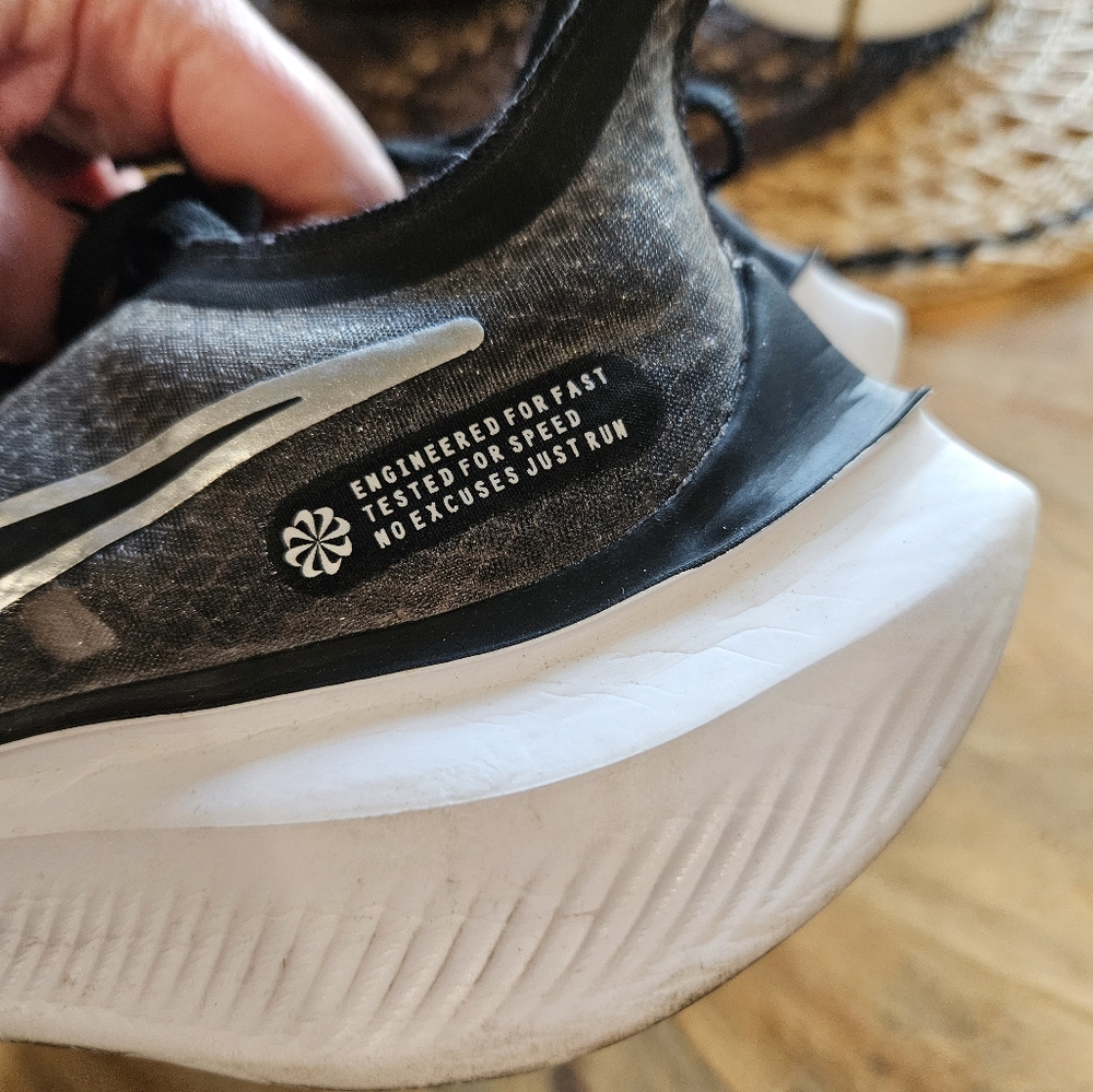 Nike Zoom Gravity shoes- 9 - Picture 11 of 14